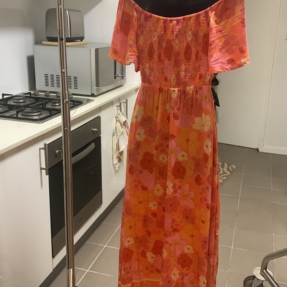 NWT paper heart Havana Floral,on/off shoulder ,wrap around skirt,sheered top S10 - Picture 7 of 11